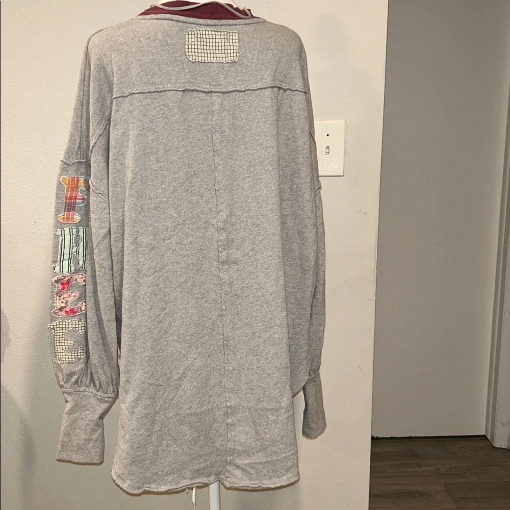 We The Free Gray and Maroon Sweatshirt Free People Tee Tunic Top Size Medium - Picture 9 of 15